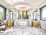 Chambre romantique avec jacuzzi Le Meurice Dorchester Collection Paris