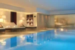 Piscine intérieure Majestic Hotel Spa Champs Elysées à Paris
